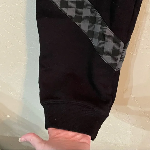 🎃Host Pick🎃Disney Halloween Joggers From 2021 Season, size 2xl - Picture 9 of 16